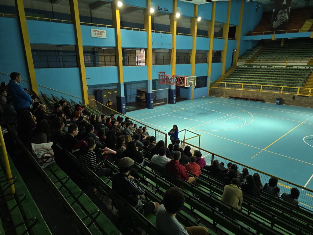 estadio victor ajra